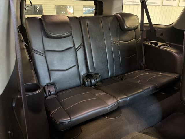 Used 2016 Cadillac Escalade ESV Luxury image 27