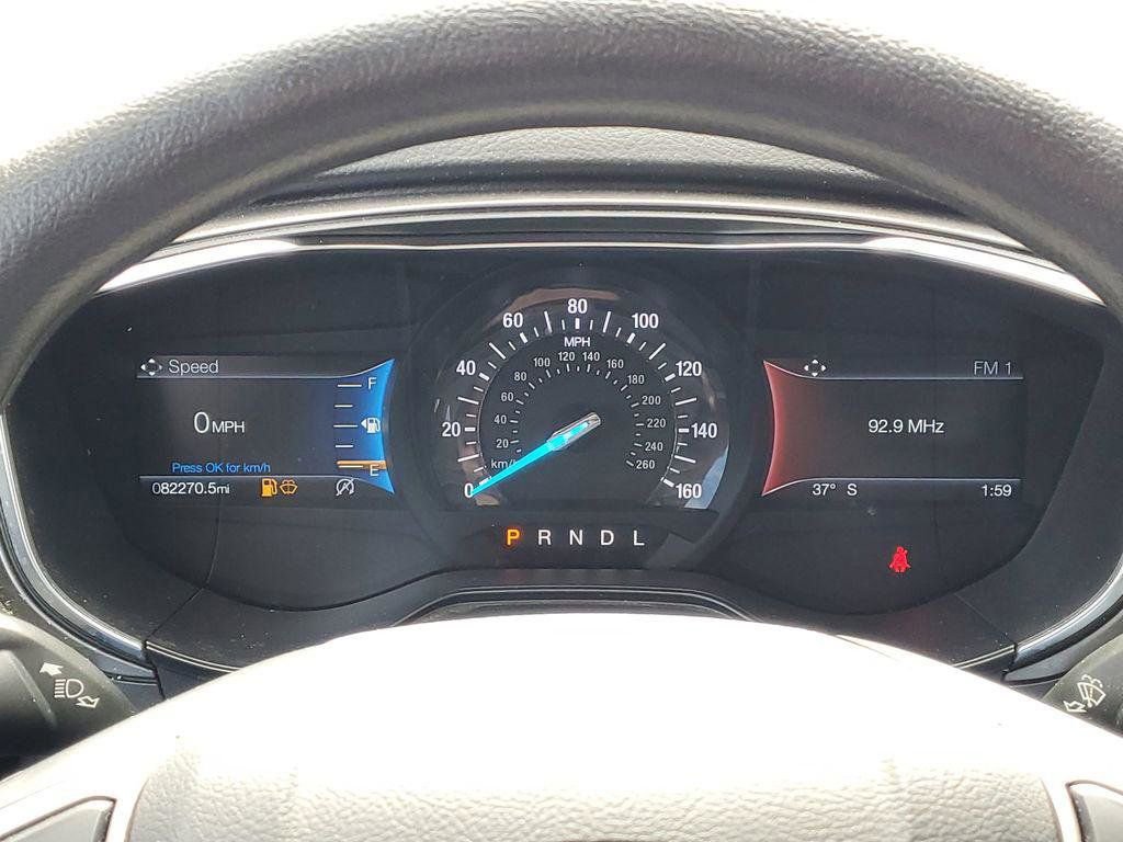 Used 2020 Ford Fusion SE image 12