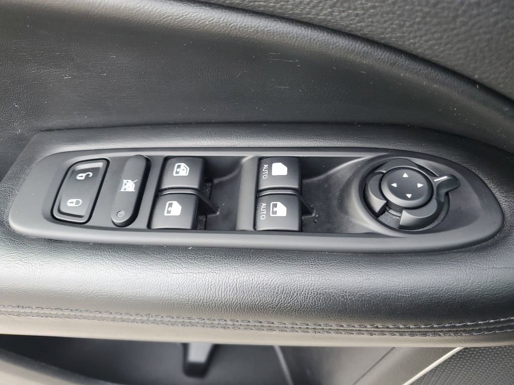 Used 2021 Jeep Compass Latitude image 21