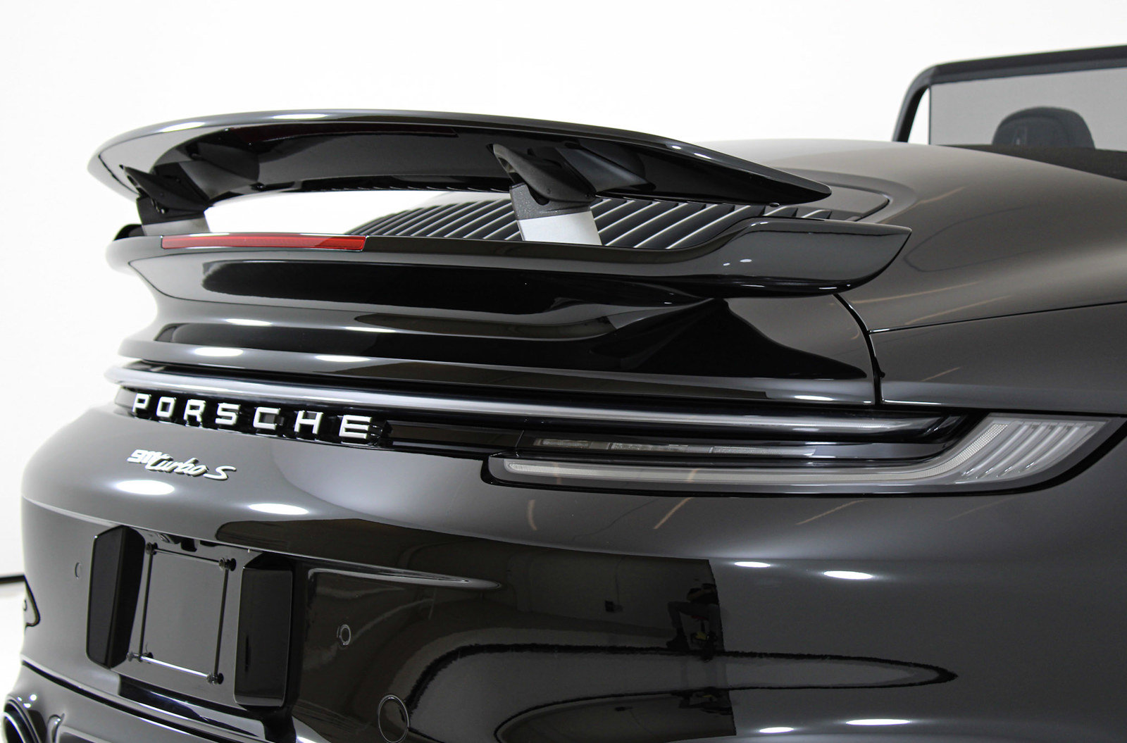 Used 2024 Porsche 911 Turbo S AWD/4WD image 34