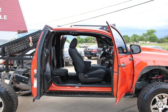 Used 2016 Toyota Tacoma TRD Off-Road w/ Premium & Technology Package AWD/4WD image 40