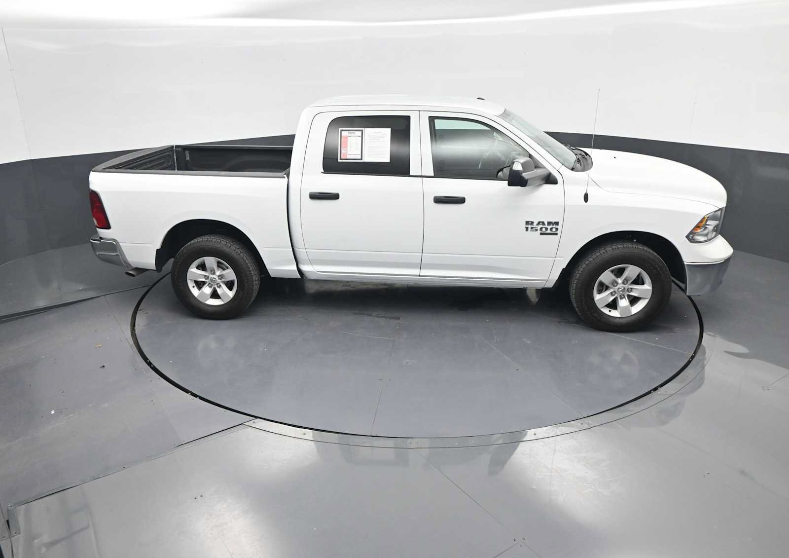 Used 2022 RAM 1500 Tradesman w/ Chrome Appearance Group AWD/4WD image 37