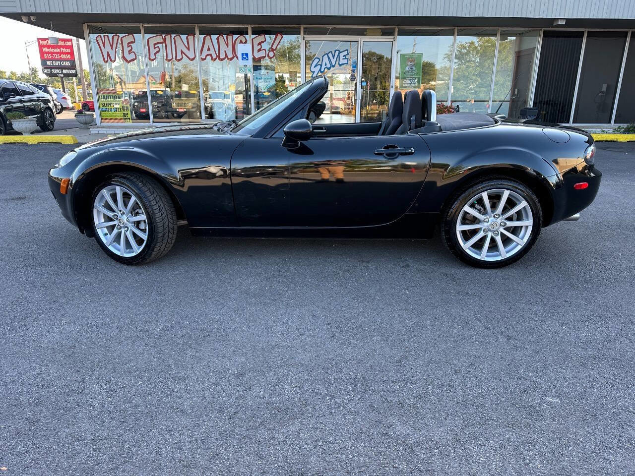 Used 2006 MAZDA MX-5 Miata Sport image 2