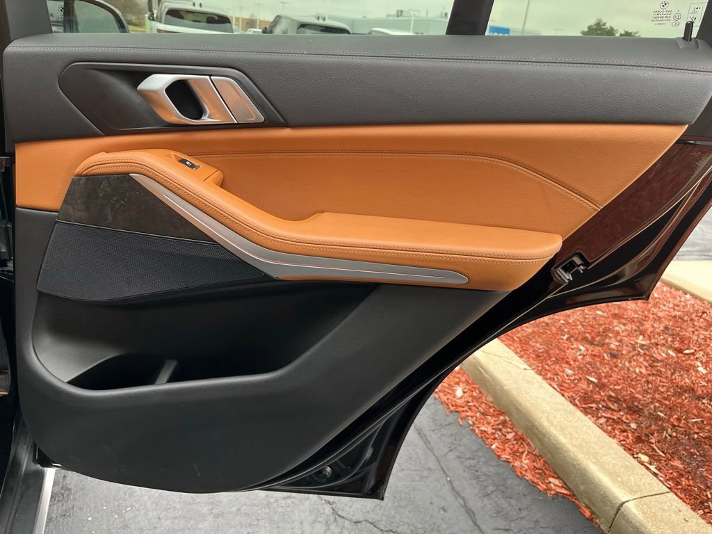 Used 2022 BMW X5 xDrive40i image 32