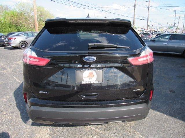 Used 2022 Ford Edge SEL w/ Sport Appearance Package AWD/4WD image 5