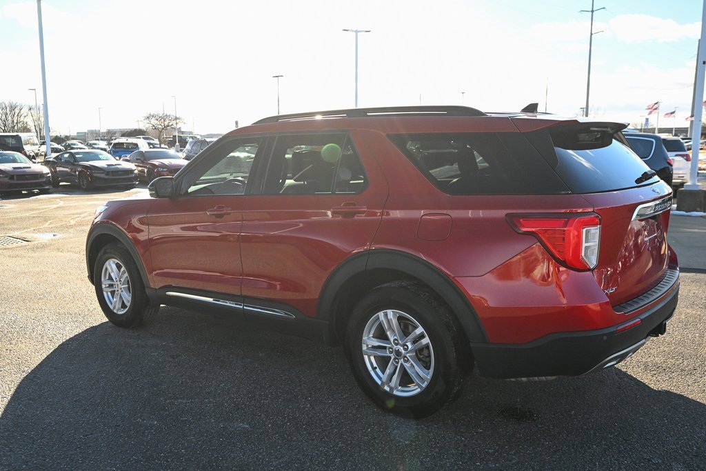 Used 2023 Ford Explorer XLT w/ Equipment Group 202A image 10