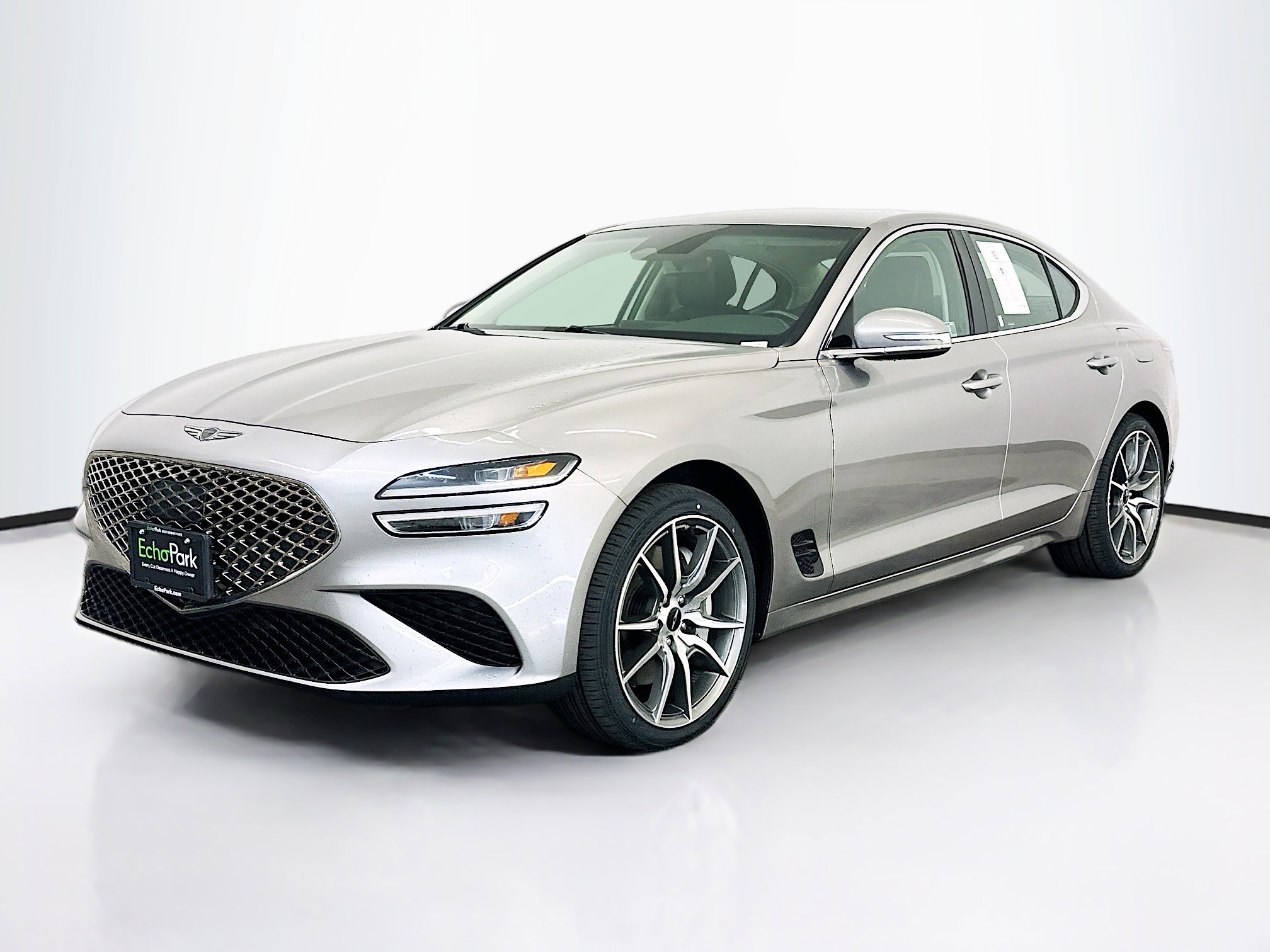 Used 2025 Genesis G70 2.5T AWD/4WD image 3