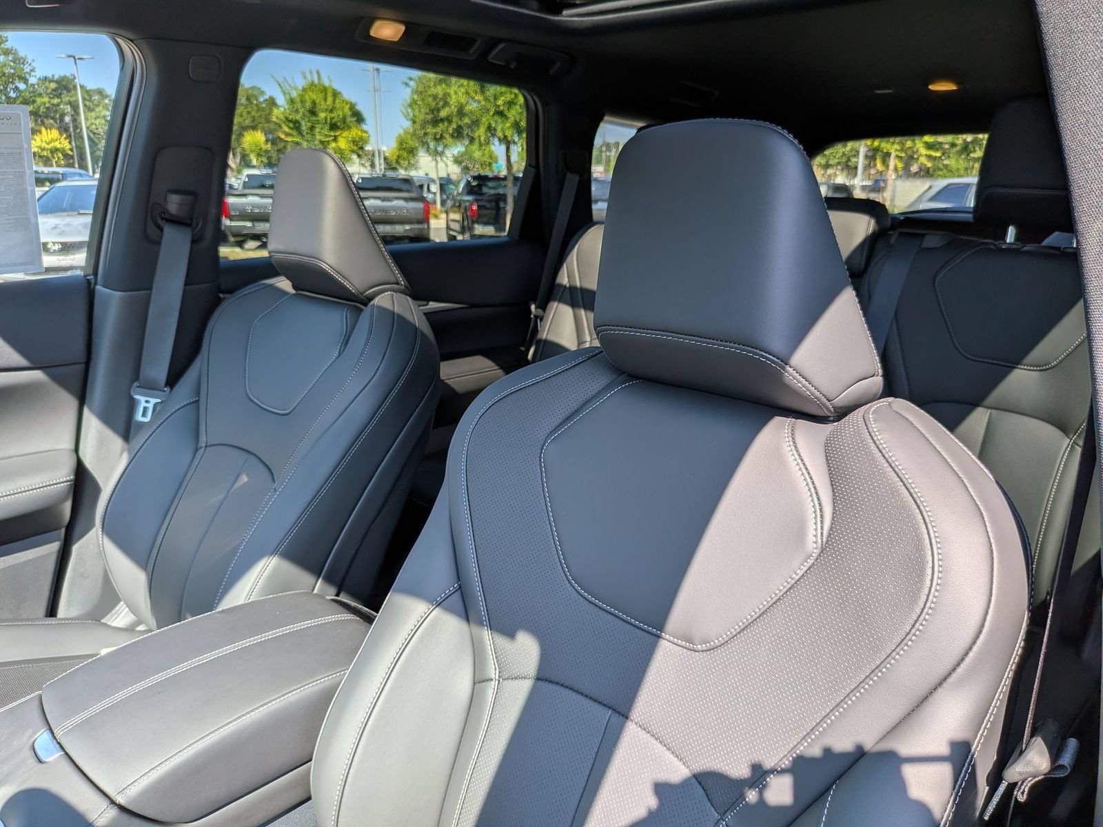New 2027 INFINITI QX60 Sport w/ Dark Cargo Package AWD/4WD image 14