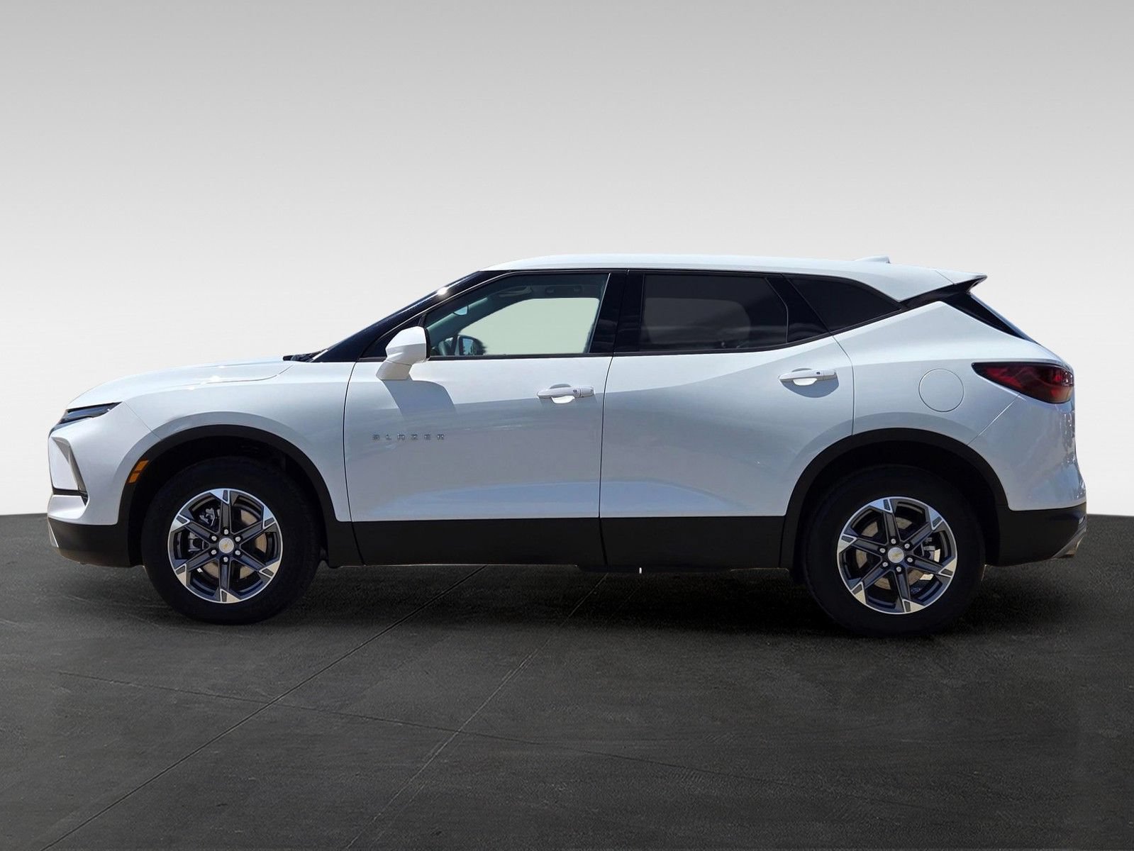 Used 2025 Chevrolet Blazer LT AWD/4WD image 7