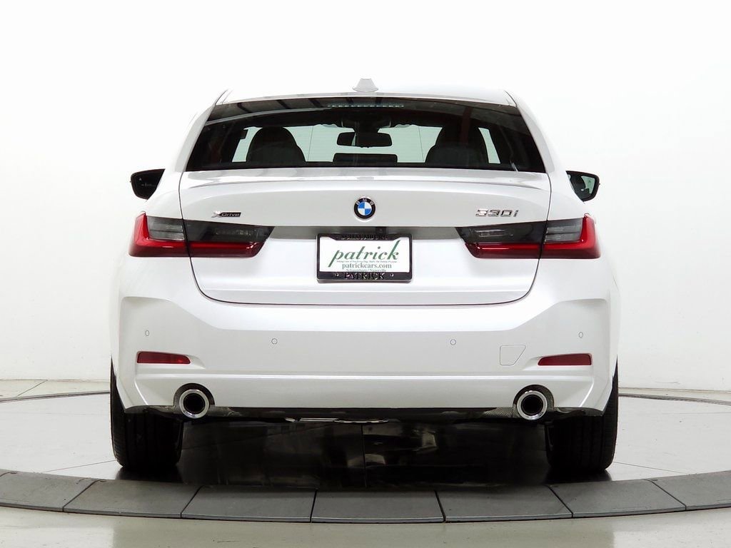 Used 2025 BMW 330i xDrive Sedan w/ Convenience Package image 7