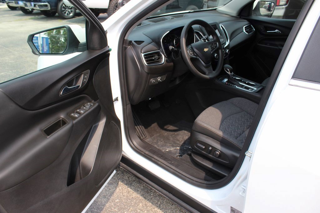Certified 2023 Chevrolet Equinox LT w/ LPO, Floor Liner Package image 14