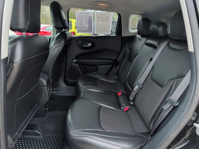 Used 2020 Jeep Compass Latitude image 32