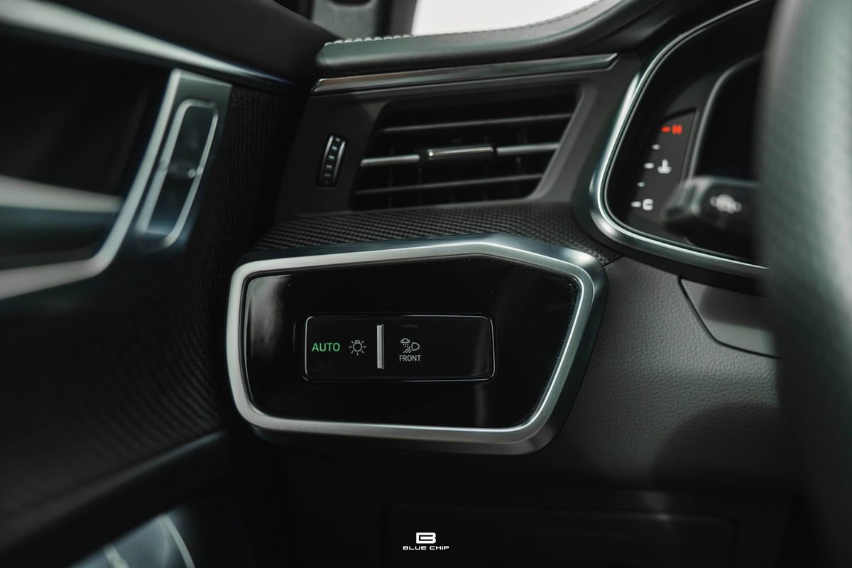 Used 2025 Audi RS 6 performance w/ Executive Package image 40