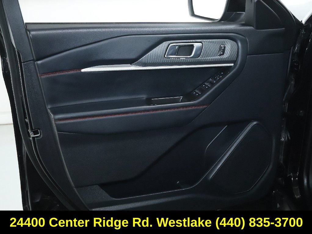 Used 2025 Ford Explorer ST-Line AWD/4WD image 16