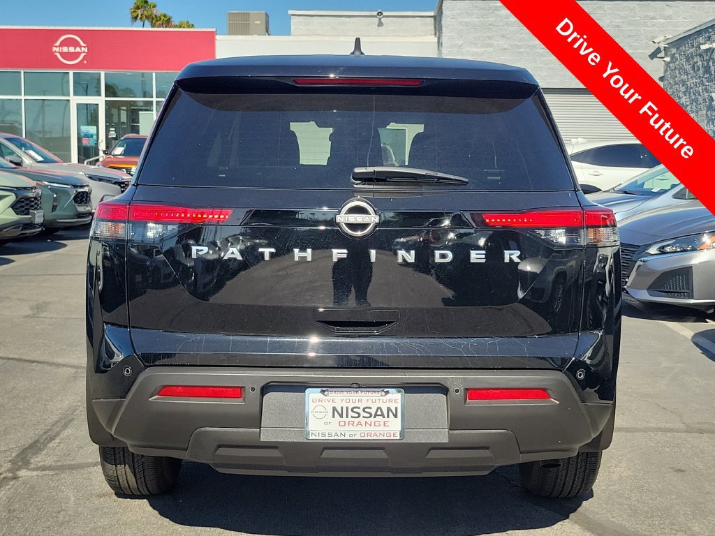 Used 2025 Nissan Pathfinder S FWD image 32