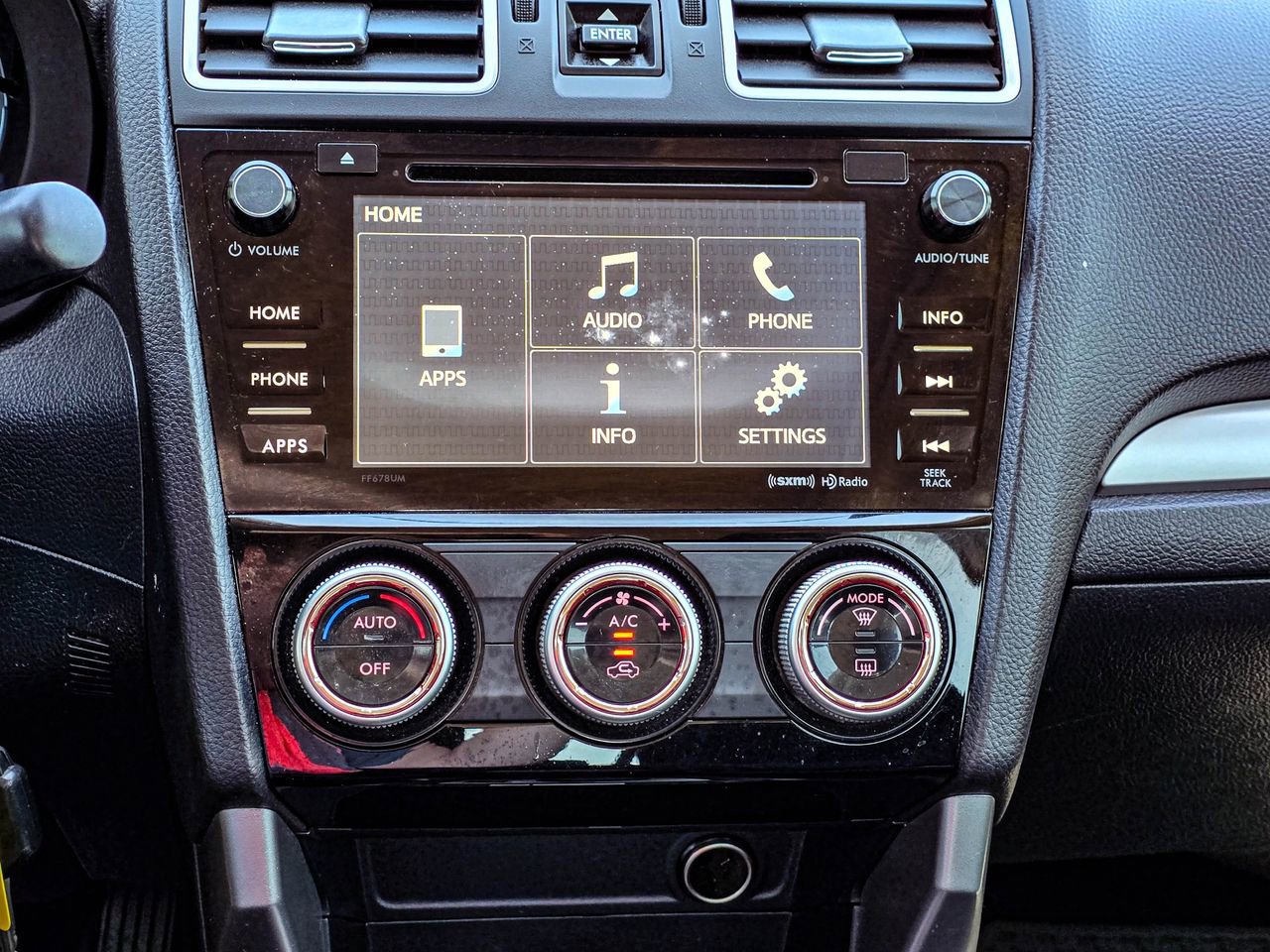 Used 2017 Subaru Forester 2.5i Premium image 16