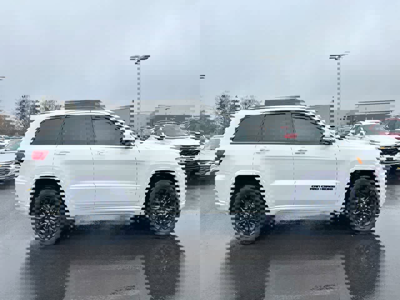 Used 2020 Jeep Grand Cherokee Altitude image 14