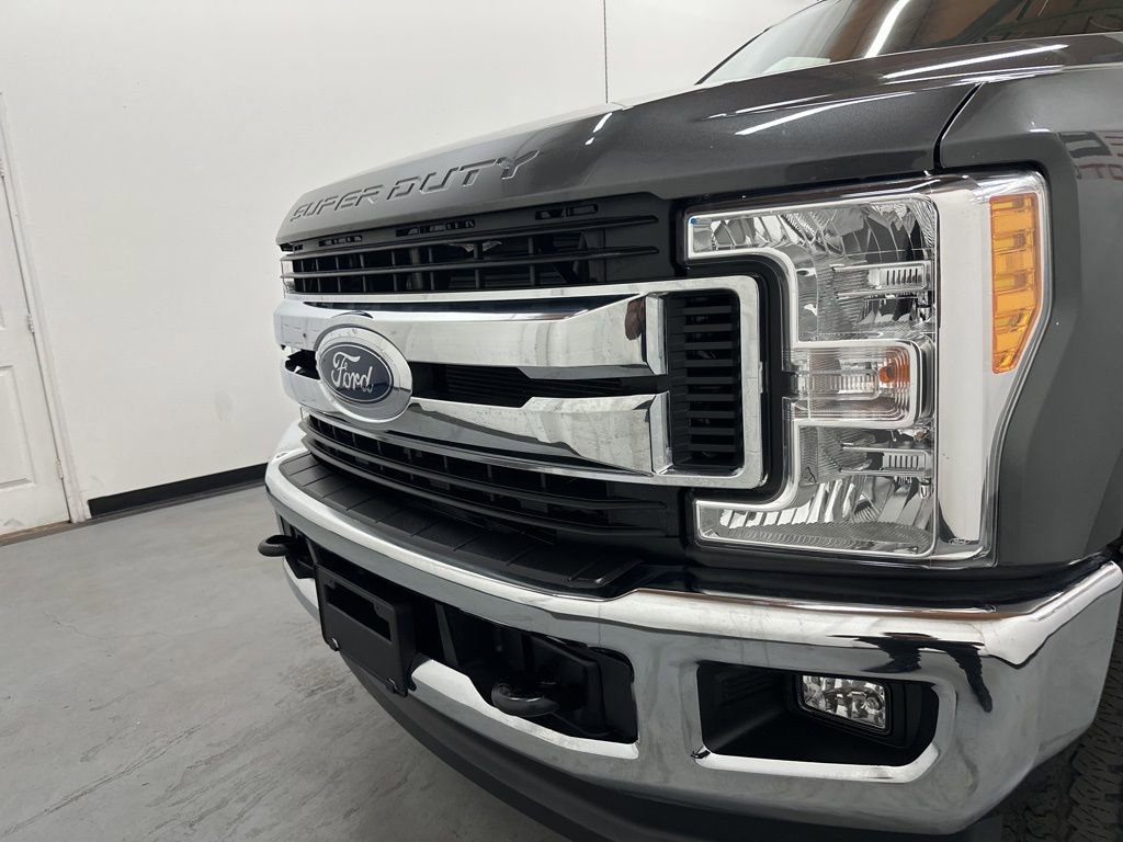 Used 2017 Ford F250 XLT w/ XLT Value Package image 19
