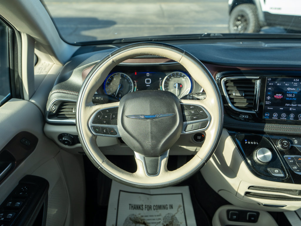 Used 2020 Chrysler Pacifica Limited FWD image 20