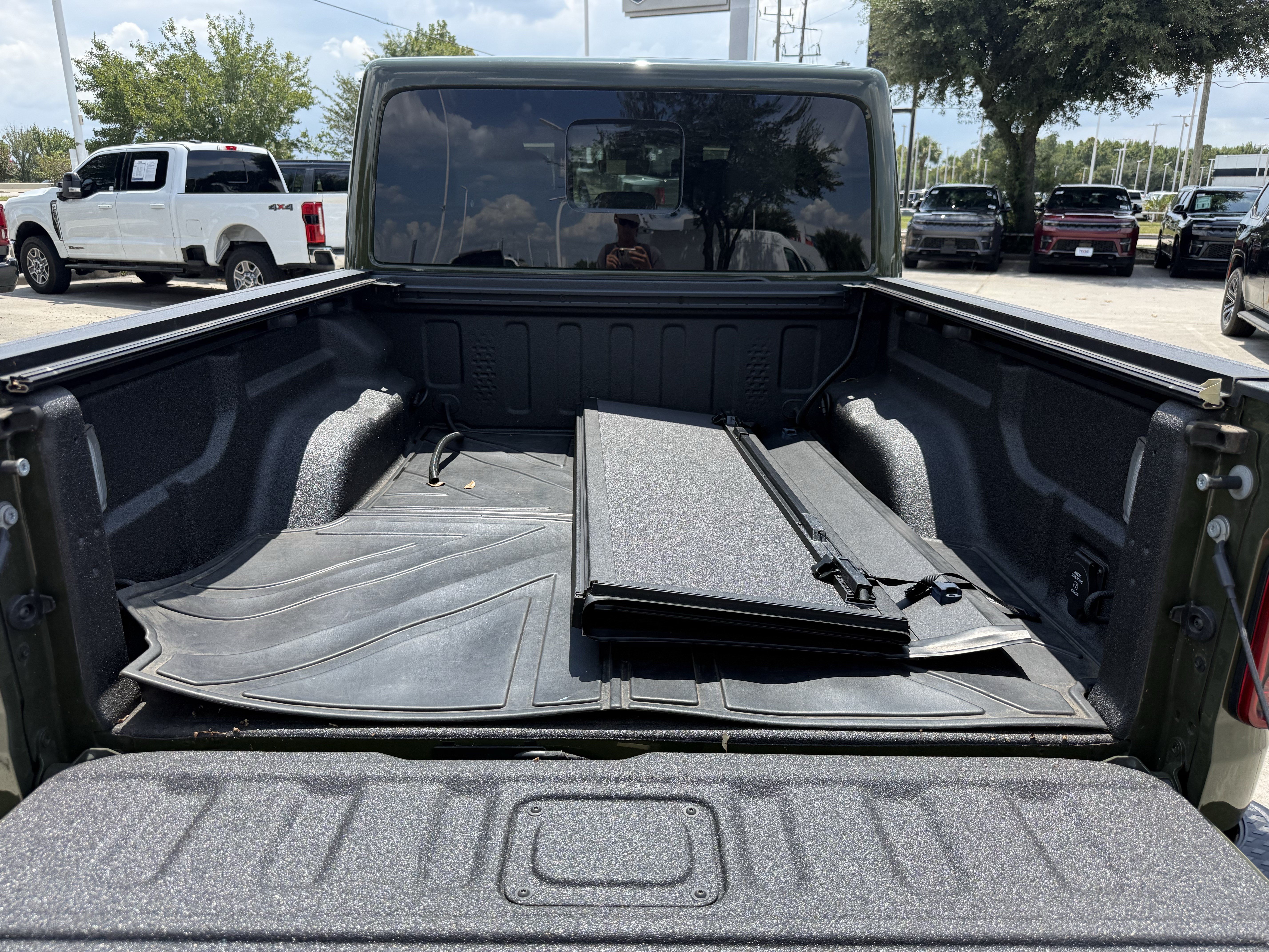 Used 2023 Jeep Gladiator Mojave w/ LED Lighting Group AWD/4WD image 30
