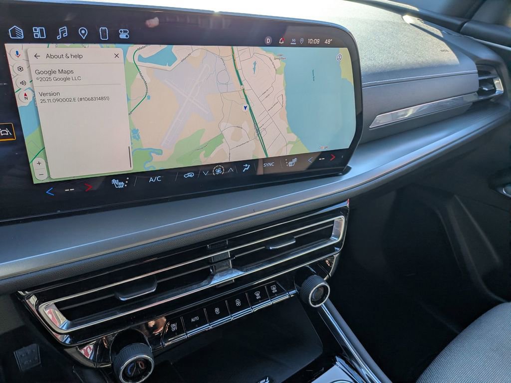 Certified 2025 Chevrolet Traverse LT image 19