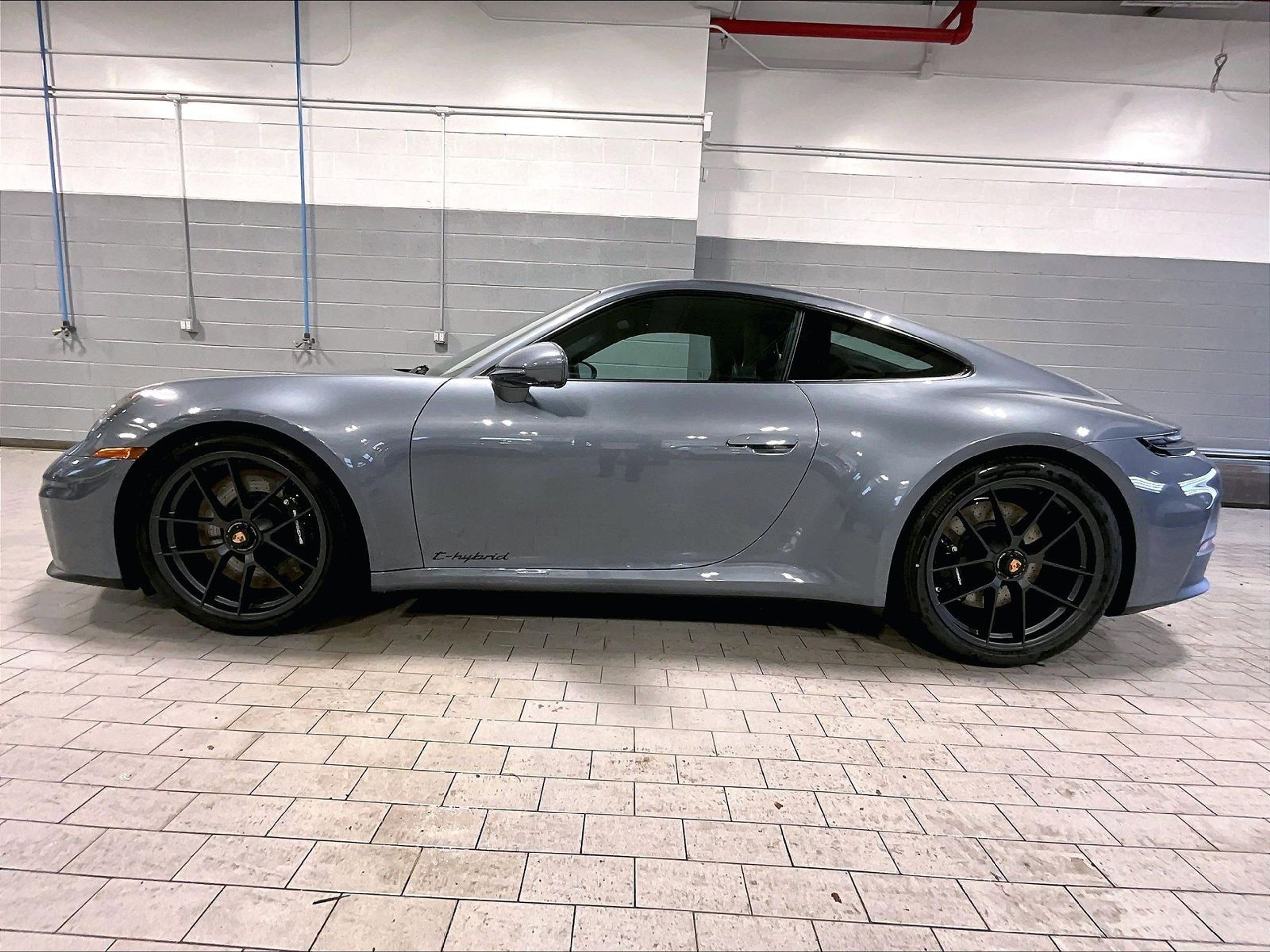 New 2026 Porsche 911 Carrera 4 GTS image 2