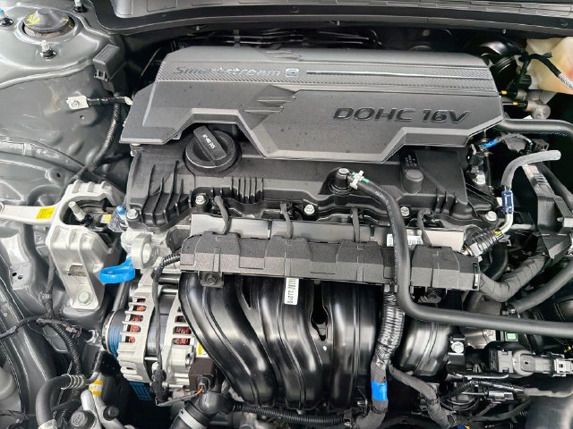 New 2026 Hyundai Elantra SEL Sport FWD image 31