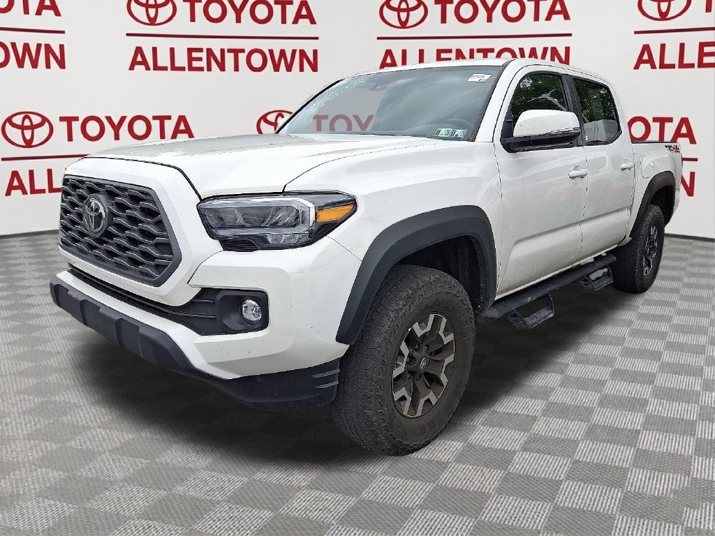 Used 2023 Toyota Tacoma TRD Off-Road w/ Black Out Package (TMS) AWD/4WD image 3