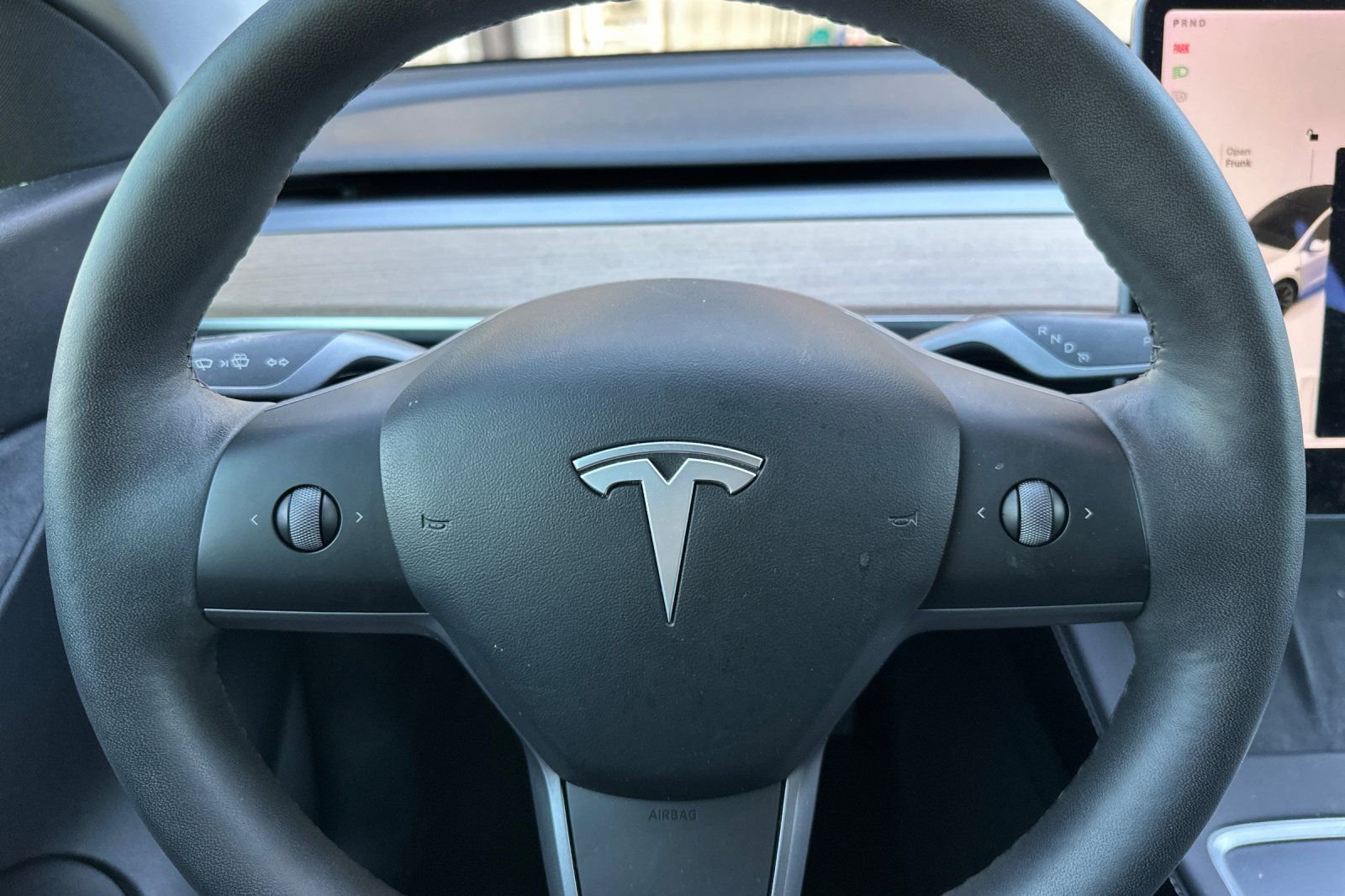 Used 2022 Tesla Model Y Long Range image 21