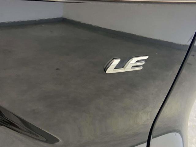 Certified 2022 Toyota Corolla Cross LE w/ Moonroof Package image 11