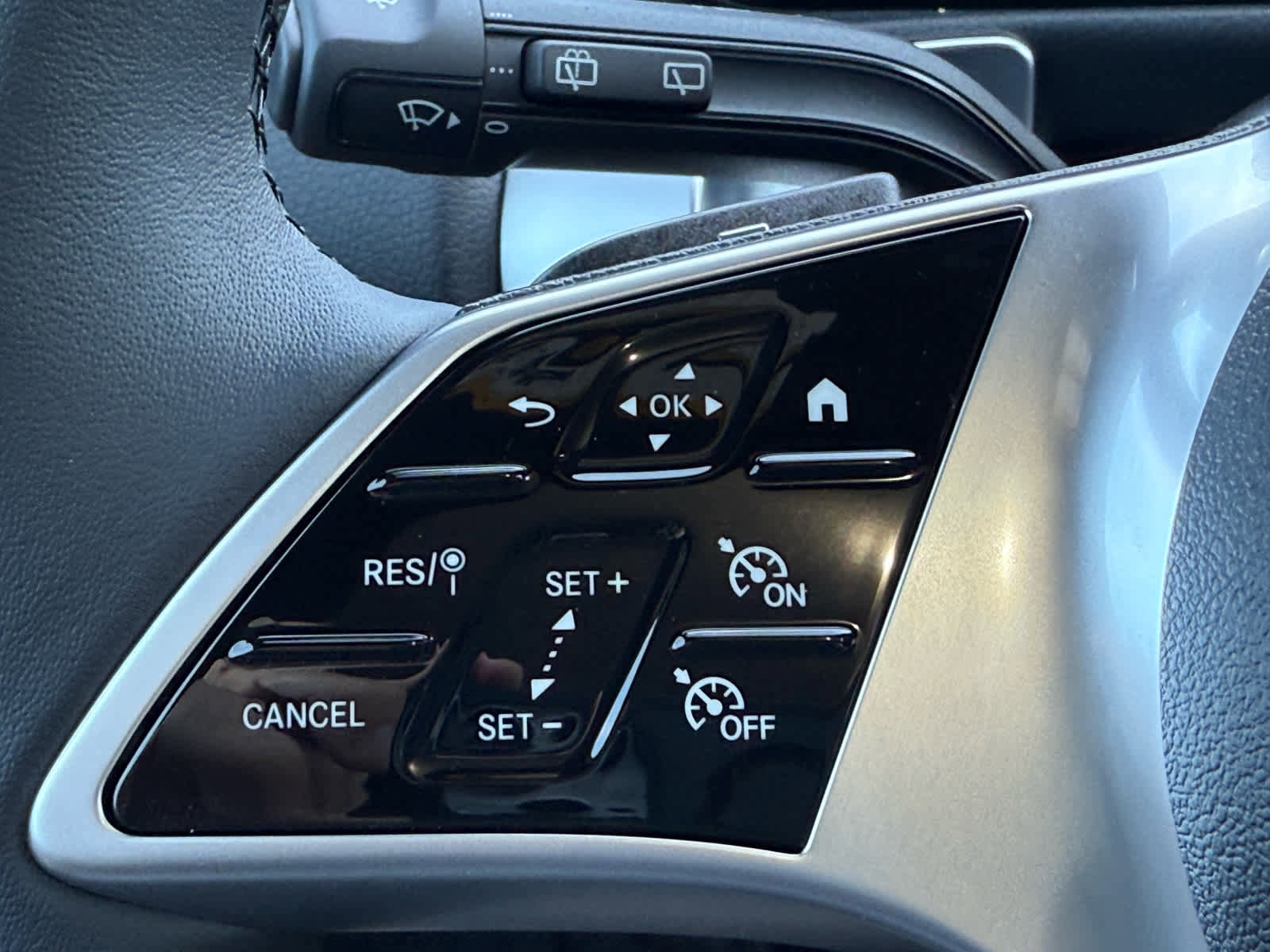 Certified 2026 Mercedes-Benz GLB 250 4MATIC image 21