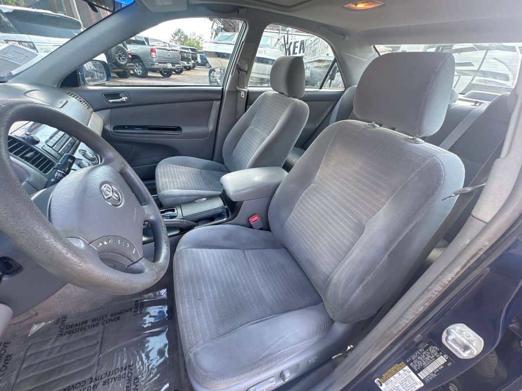 Used 2005 Toyota Camry LE FWD image 10