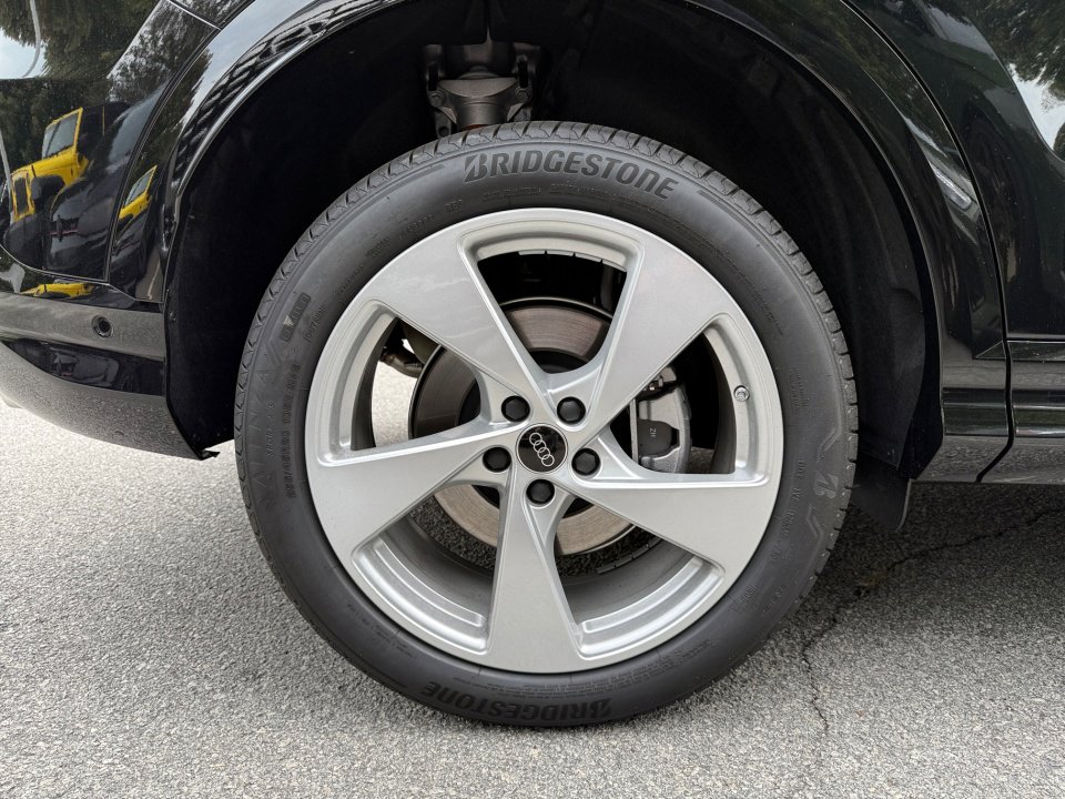 New 2025 Audi Q5 Premium Plus image 23