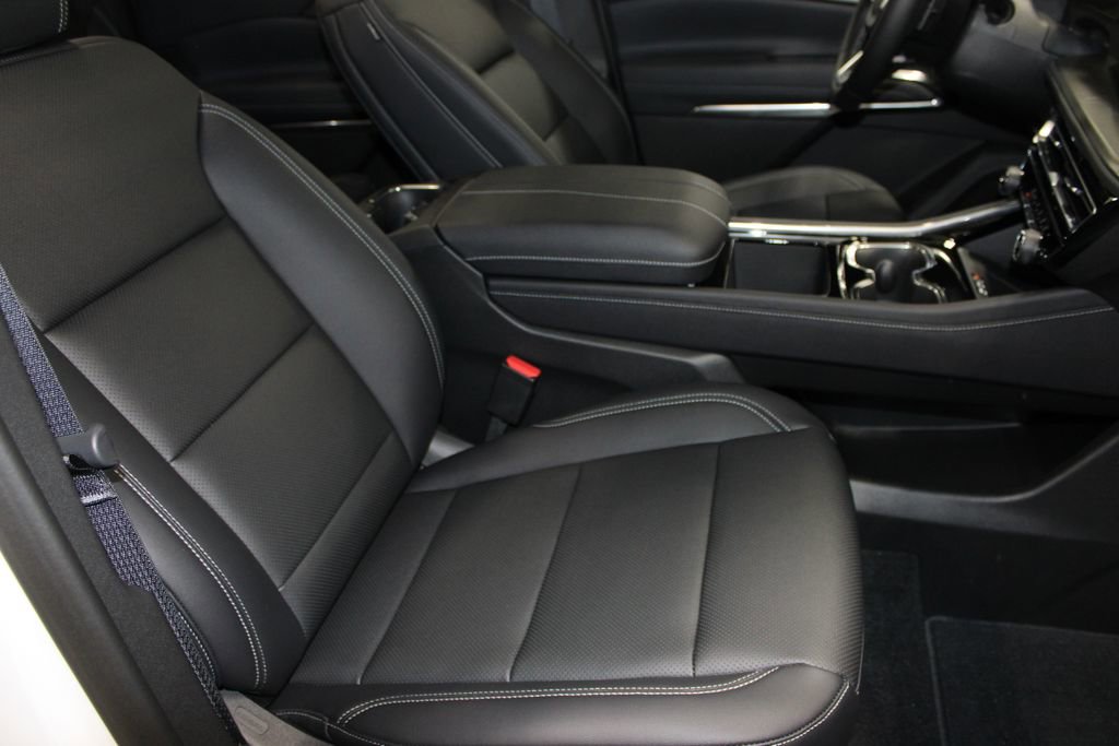New 2026 Chevrolet Traverse LT w/ Sun and Wheel Package FWD image 23