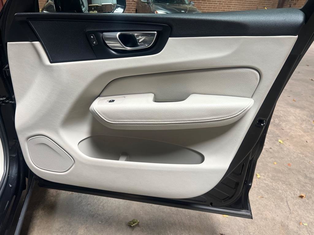 Used 2018 Volvo XC60 T6 Inscription w/ Vision Package AWD/4WD image 24