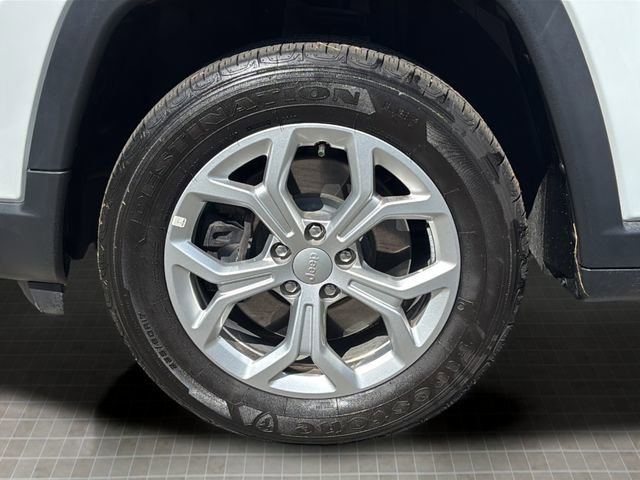 Used 2024 Jeep Compass Sport image 45