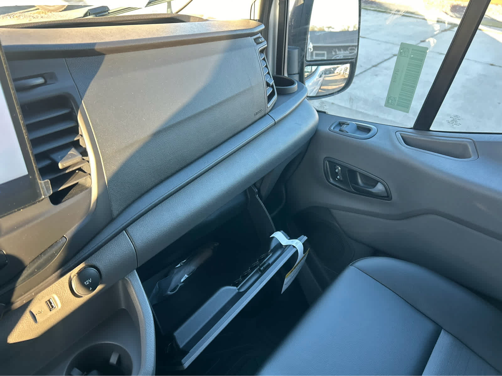 New 2026 Ford Transit 250 148 Medium Roof w/ Load Area Protection Package RWD image 50
