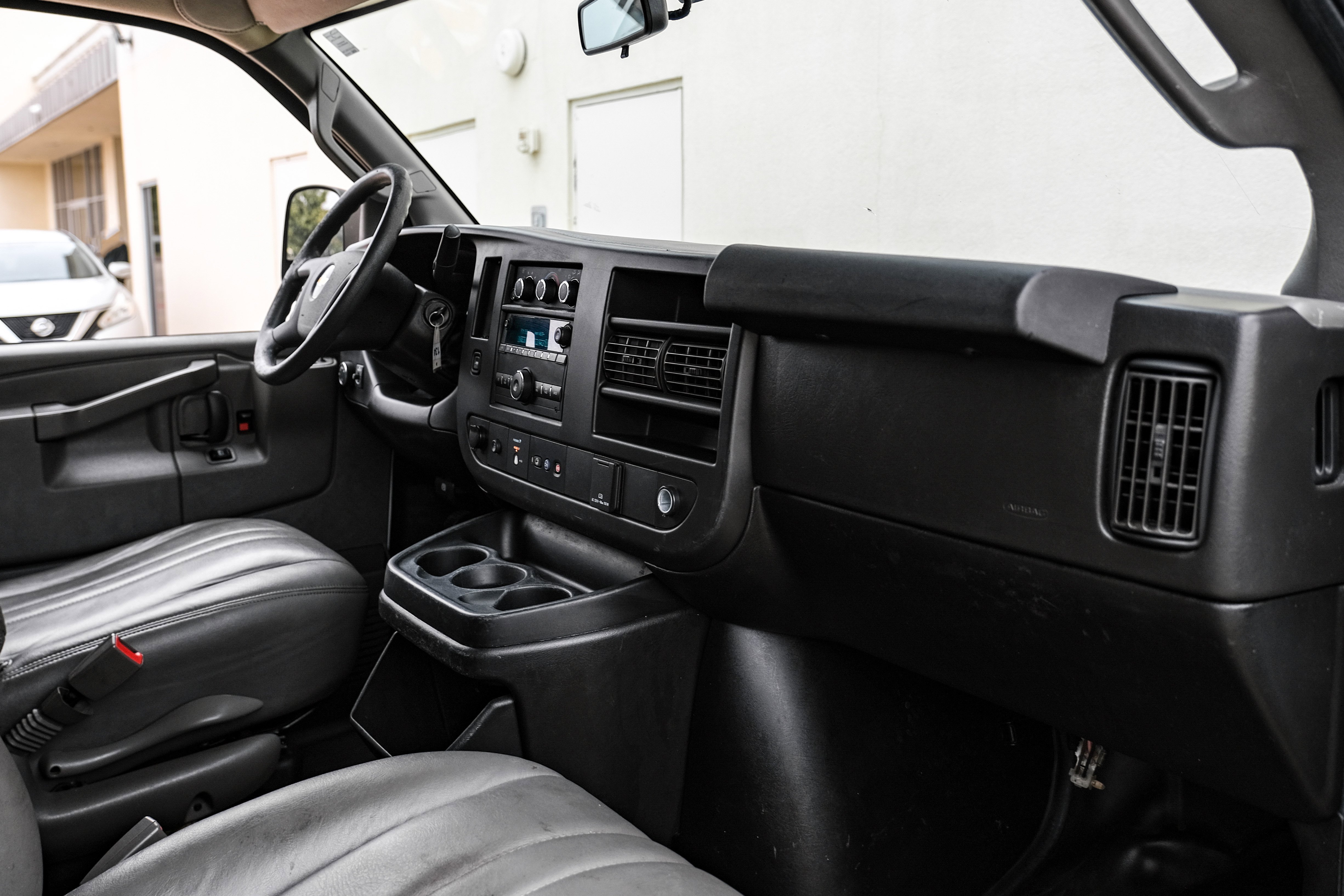 Used 2021 Chevrolet Express 2500 w/ Driver Convenience Package image 11