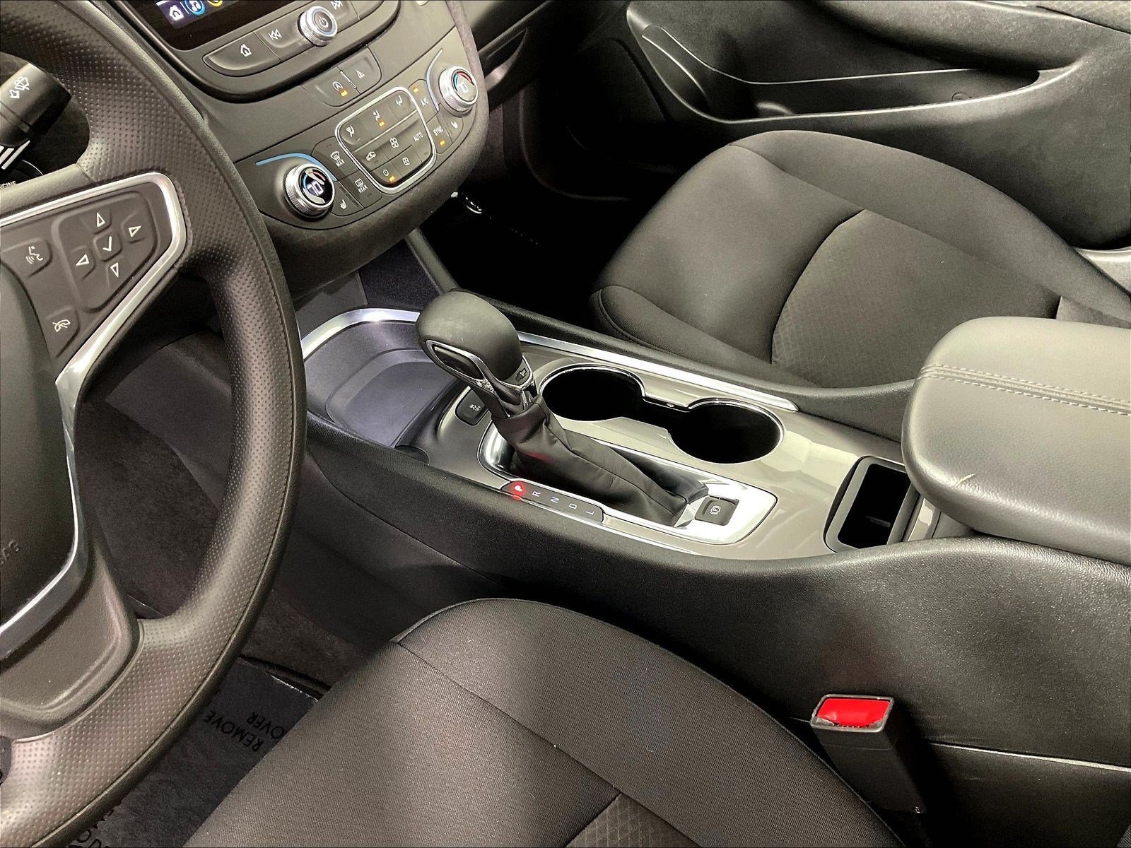Used 2022 Chevrolet Malibu LT FWD image 17