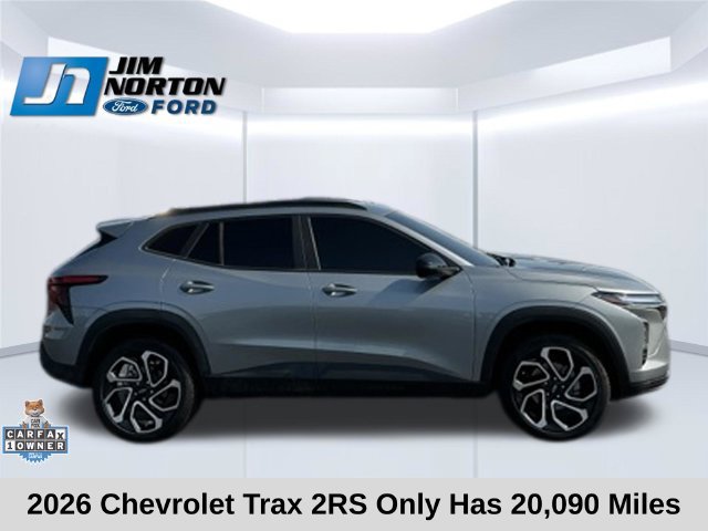 Used 2026 Chevrolet Trax RS FWD image 3