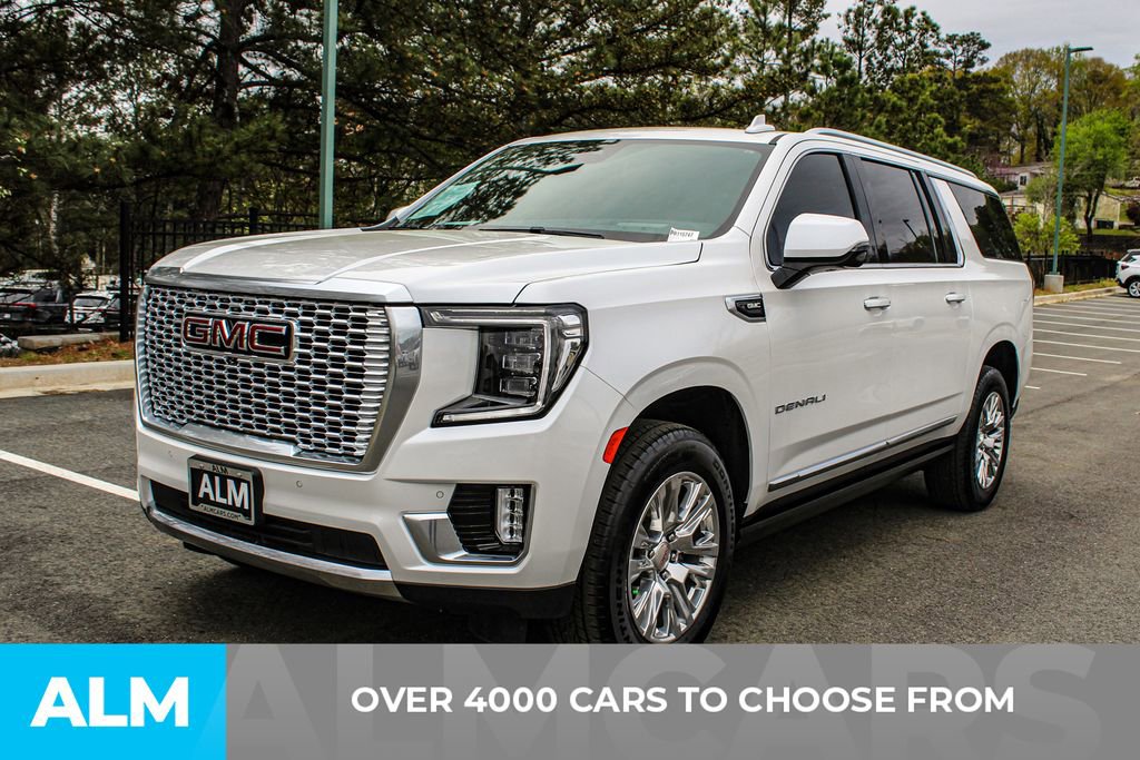 Used 2023 GMC Yukon XL Denali image 3