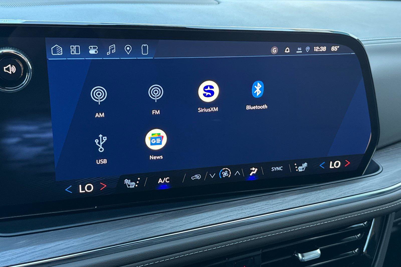 New 2026 Chevrolet Suburban LT w/ Comfort Package image 26