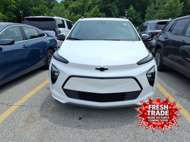 Used 2022 Chevrolet Bolt EUV Premier w/ Launch Edition FWD image 3