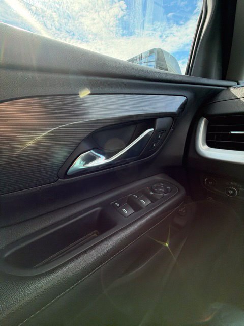 Used 2023 GMC Terrain SLE w/ Driver Convenience Package FWD image 21