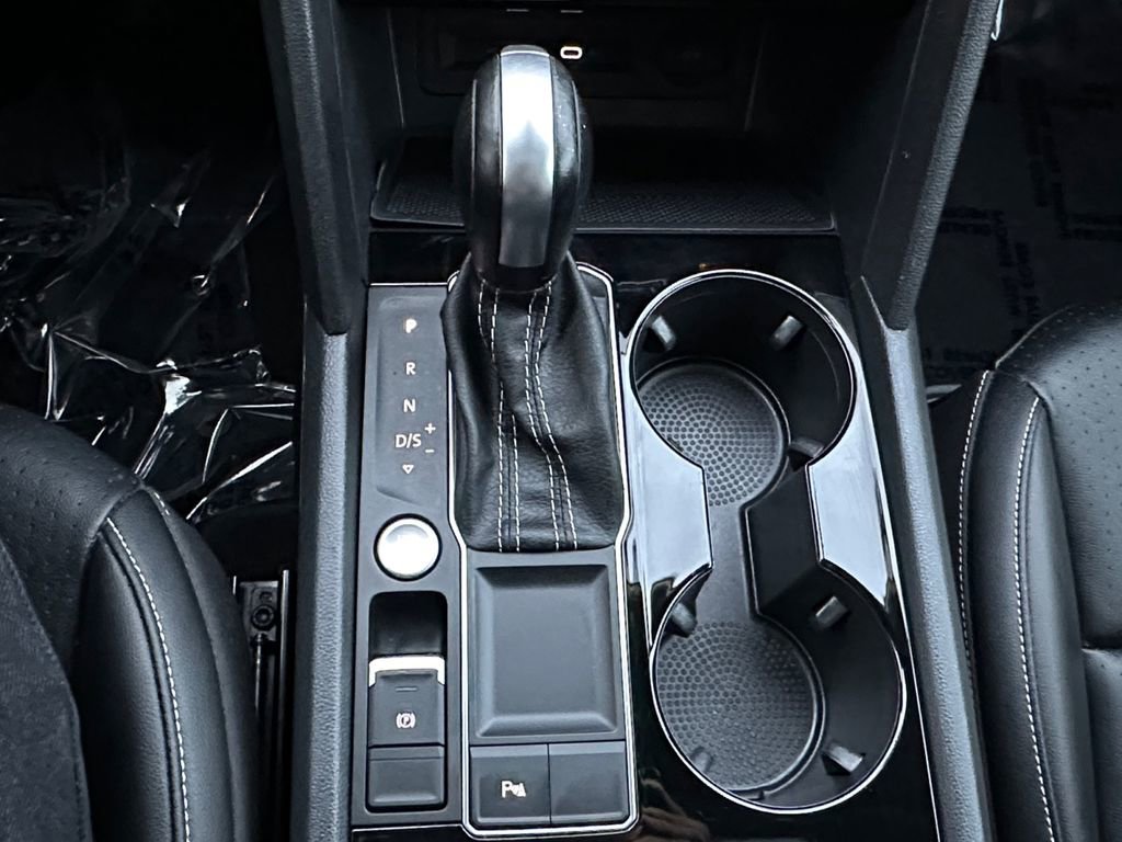 Used 2022 Volkswagen Atlas SE w/ Panoramic Sunroof Package image 16