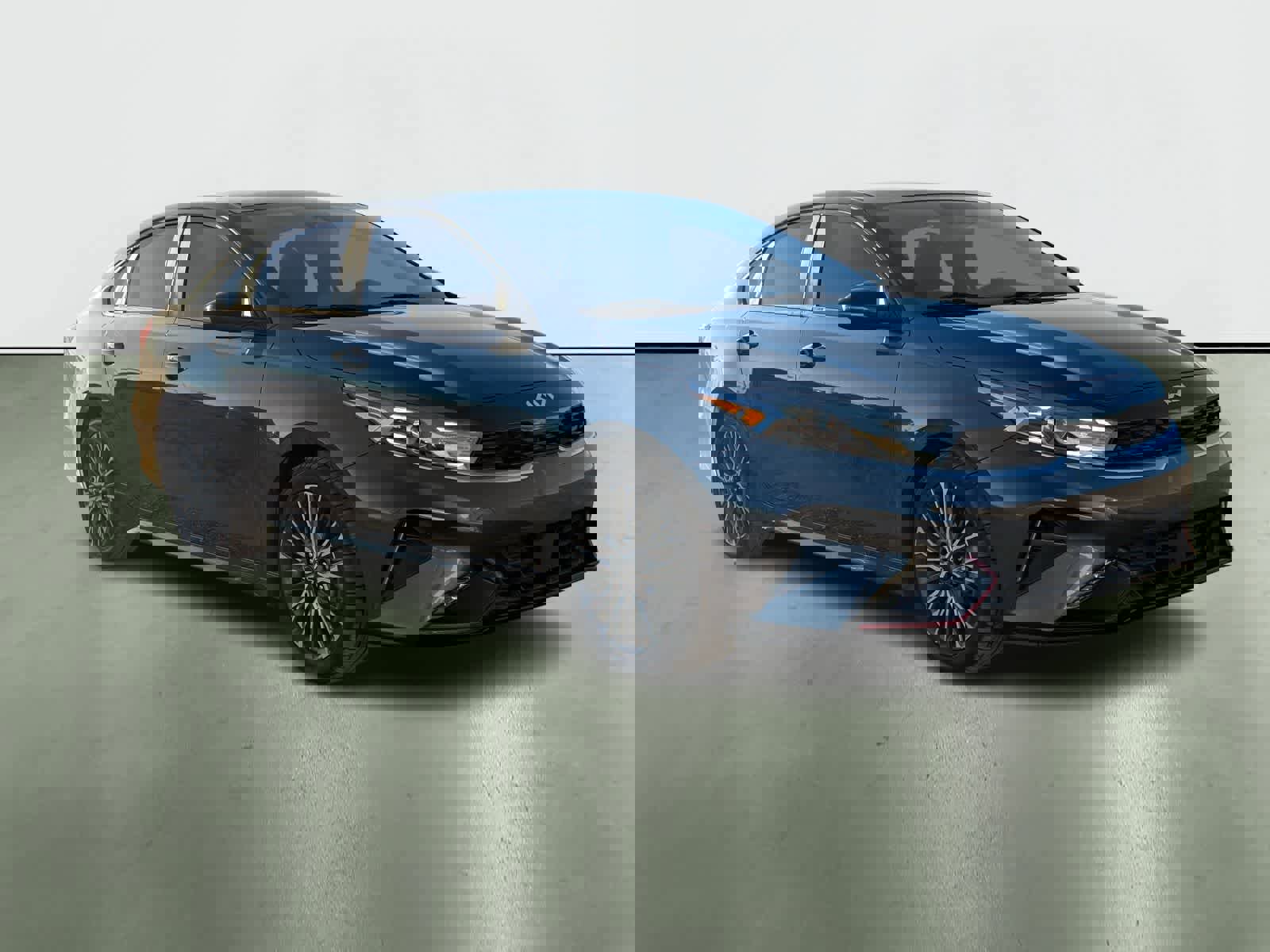 Used 2022 Kia Forte GT-Line w/ GT-Line Premium Package image 5