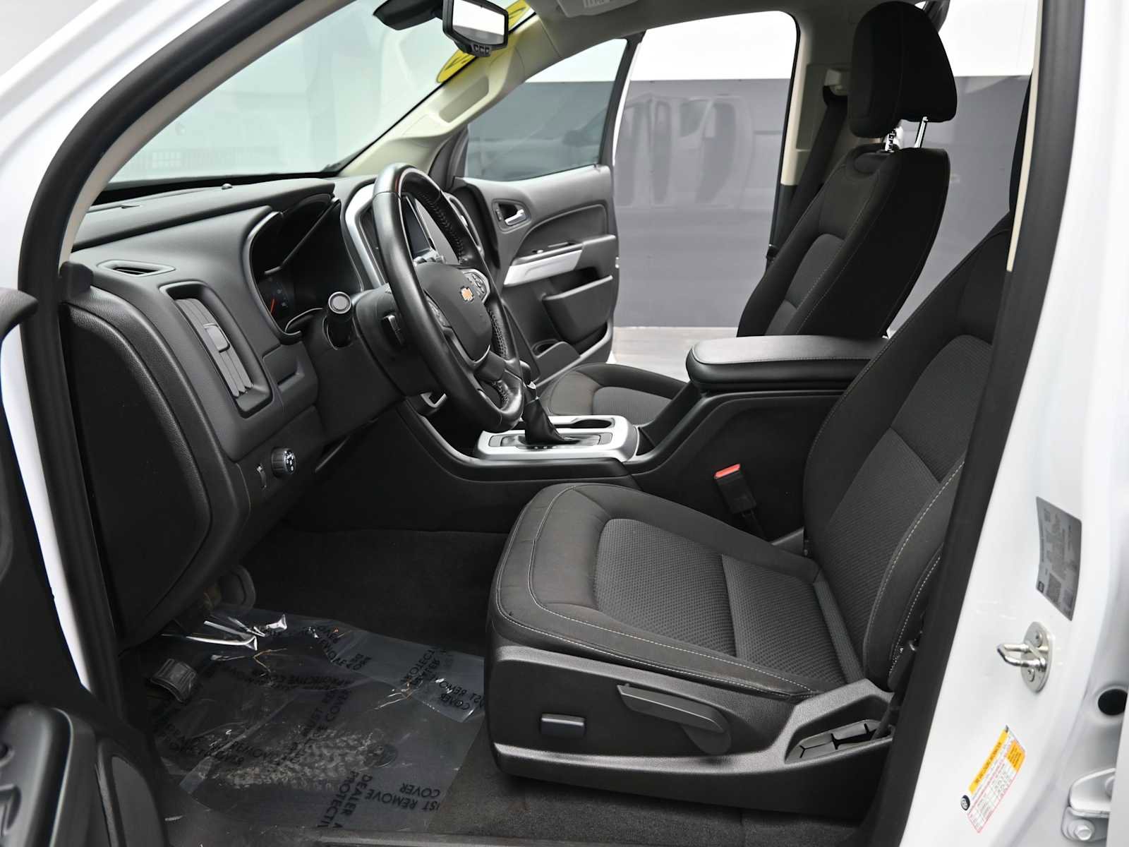 Used 2022 Chevrolet Colorado LT w/ LT Convenience Package image 15