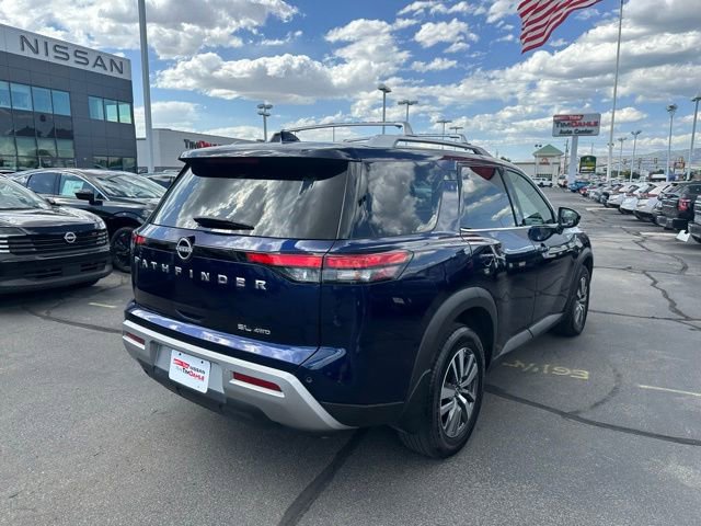 Used 2023 Nissan Pathfinder SL AWD/4WD image 11