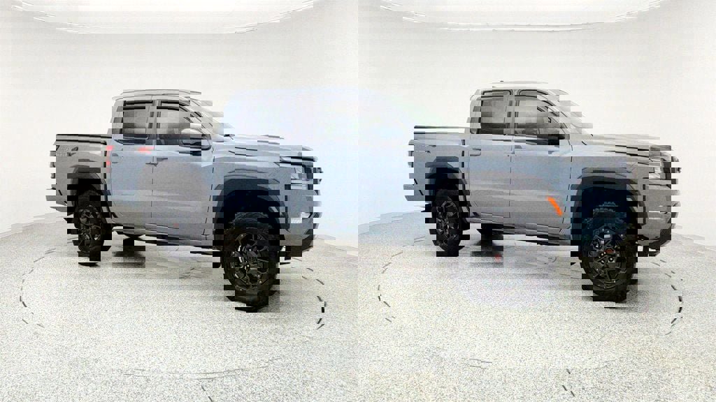 Used 2023 Nissan Frontier PRO-4X w/ Pro-4X Premium Package image 3