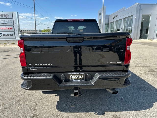 Used 2024 Chevrolet Silverado 2500 Custom w/ Custom Value Package AWD/4WD image 8